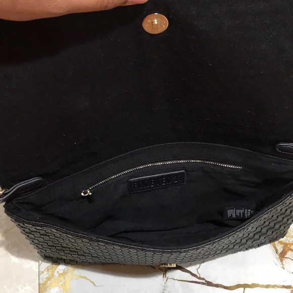 Black Clutch - Picture 3 of 5